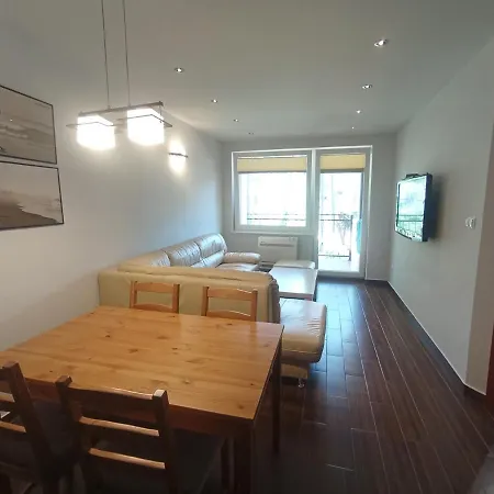 7 Blue Mare Apartman